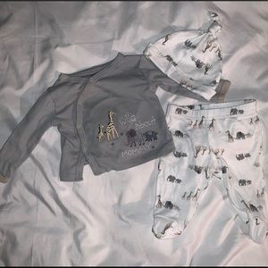 Wild about mommy outfit